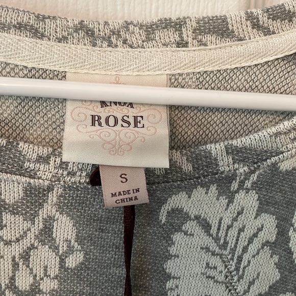 Knox Rose floral pullover - Picture 4 of 8